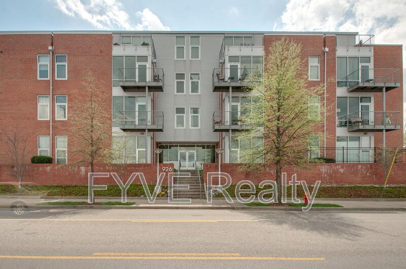 Primary Photo - 926 Woodland St