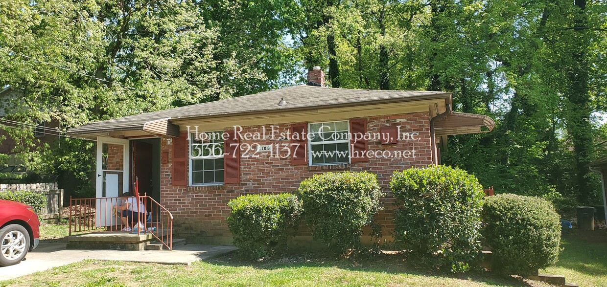Foto principal - 1108 W Academy St