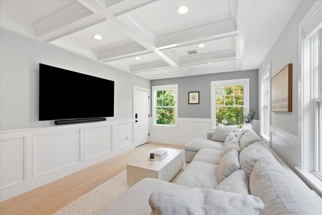 Foto del edificio - 613 E 6th St