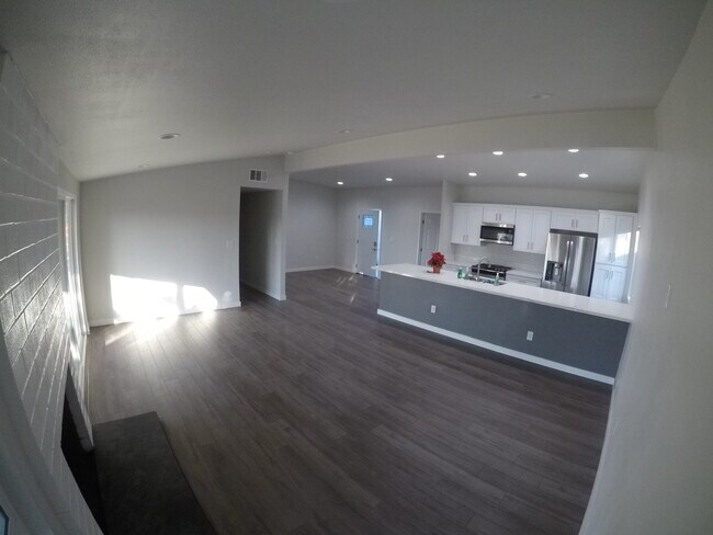 Building Photo - 2656 Larkin Pl