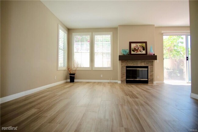 Building Photo - 3 br, 3 bath Condo - 2330 Tryall