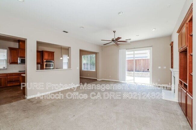 Foto del edificio - 5593 McFarlan Ranch Dr
