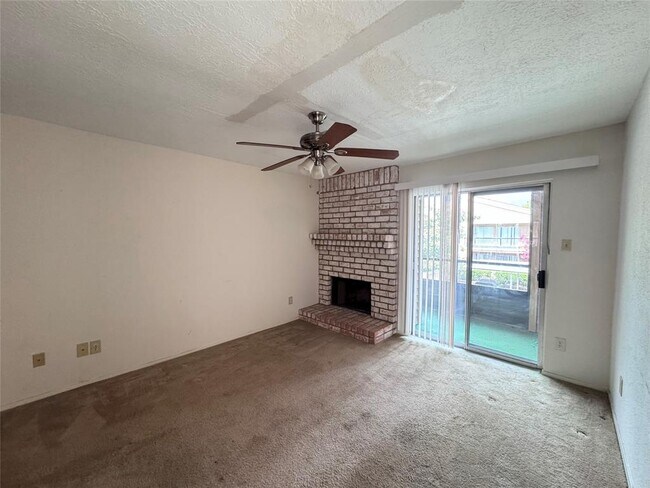 Foto del edificio - 10555 Turtlewood Ct