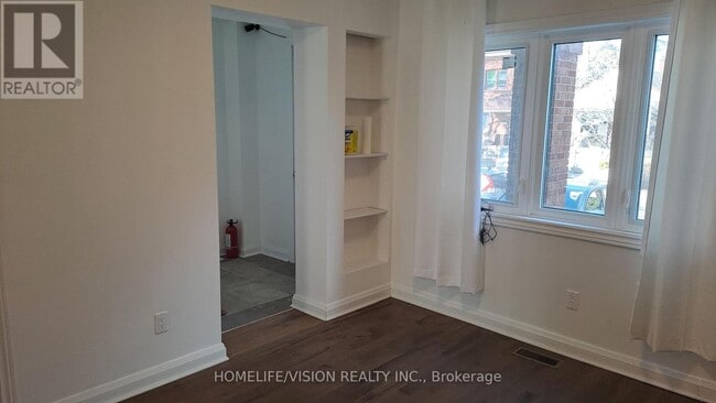 Building Photo - 143 Belgravia Ave