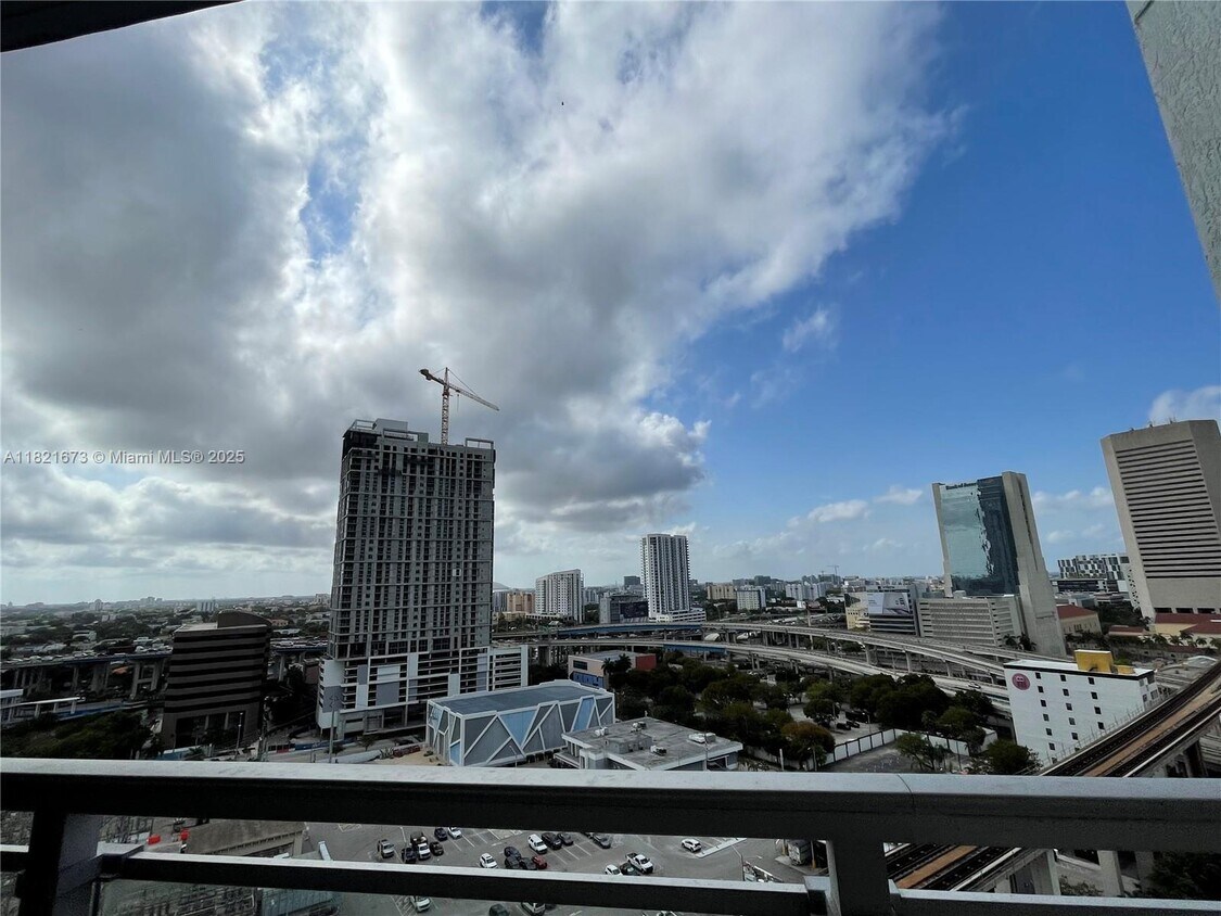 Foto principal - 90 SW 3rd St