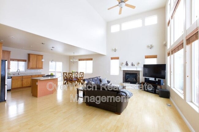 Foto del edificio - 16439 Mills Park Cir