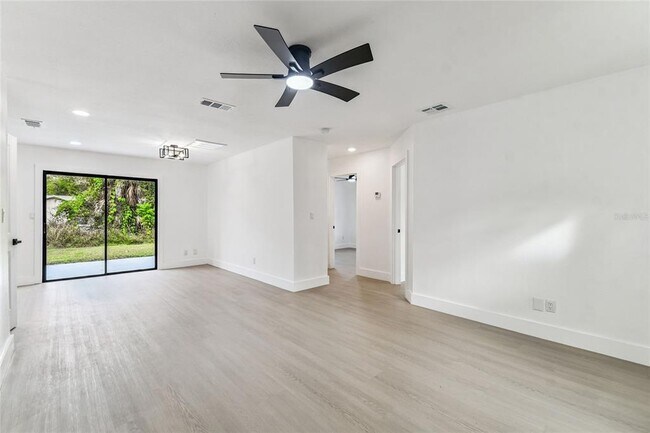 Foto del edificio - 16107 Sea Pines Dr