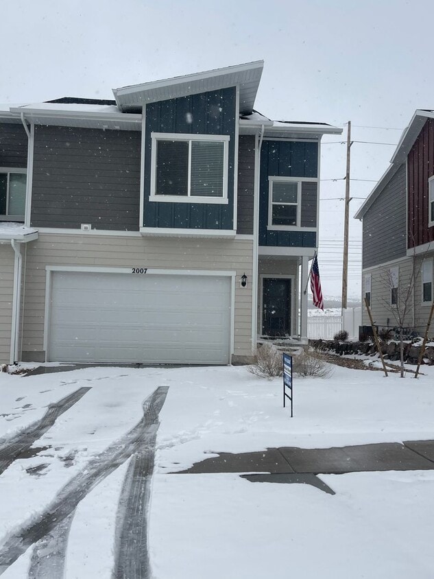 Foto principal - Beautiful Saratoga Springs Townhome for rent!