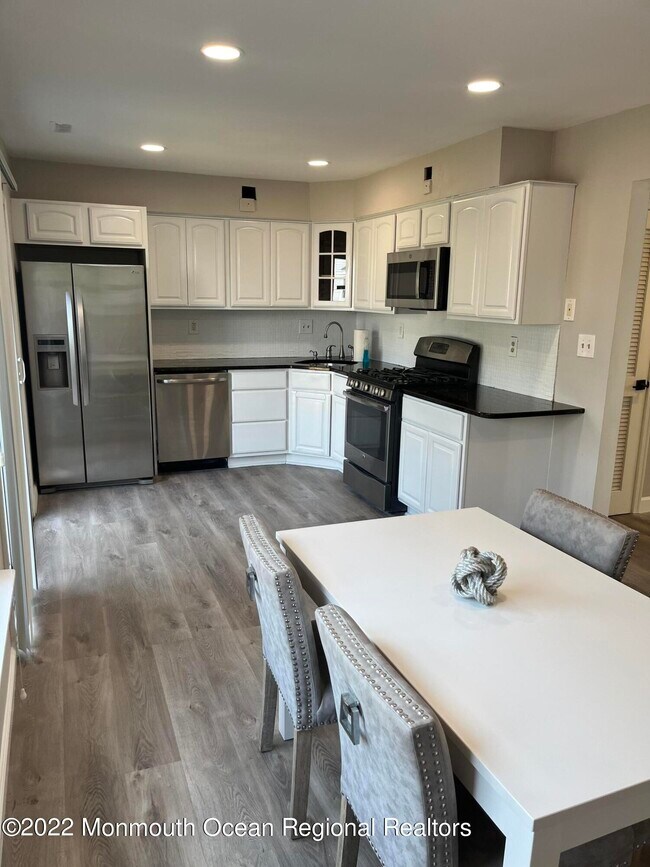 Building Photo - 9 Rodio Ct