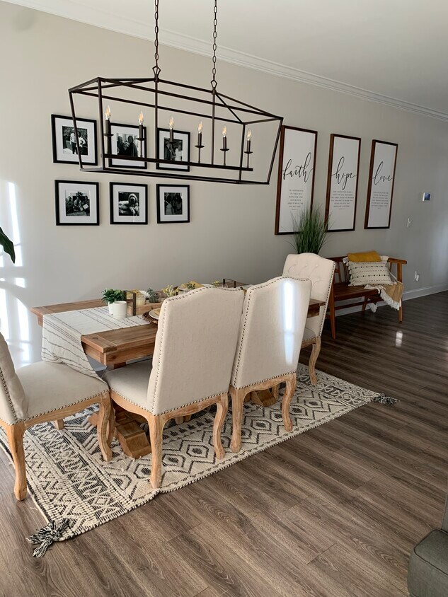 Foto principal - 8719 Harris Lake Ln