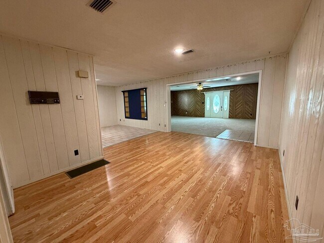Foto del edificio - 4801 Berryhill Rd