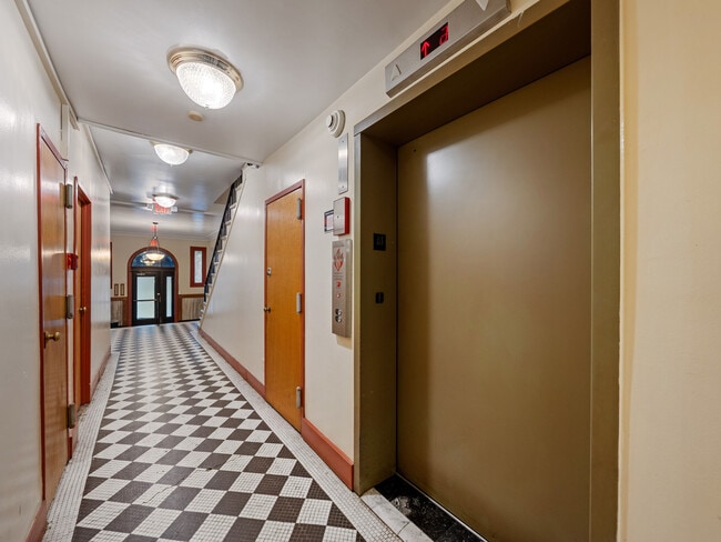 Foto del edificio - 1661 Park Rd NW