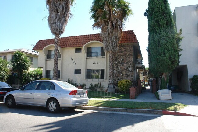Building Photo - 4324 Ventura Canyon Ave
