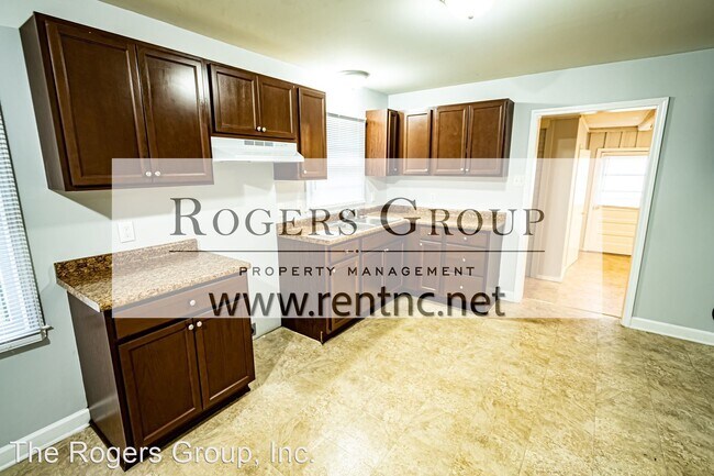 Building Photo - 3 br, 1.5 bath House - 809 Eastside Dr