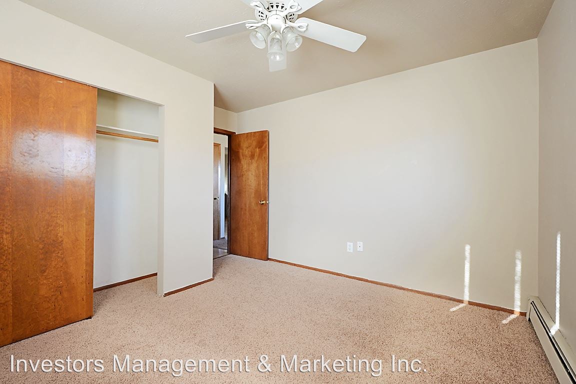610 6th St SW, Minot, ND 58701 Condo for Rent in Minot, ND