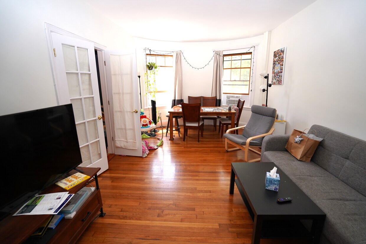 Living Room - 33 Dwight St