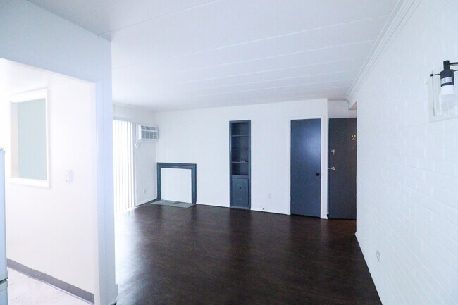 Foto del edificio - 2323 Beechmont Ave