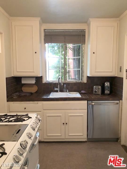 Foto del edificio - 2 br, 2.5 bath House - 1448 N Laurel Ave