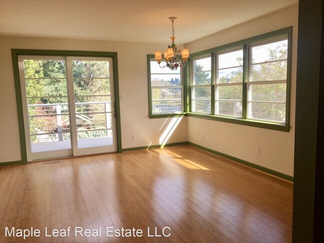 Foto del edificio - 4 br, 2 bath House - 10318 Densmore Ave N