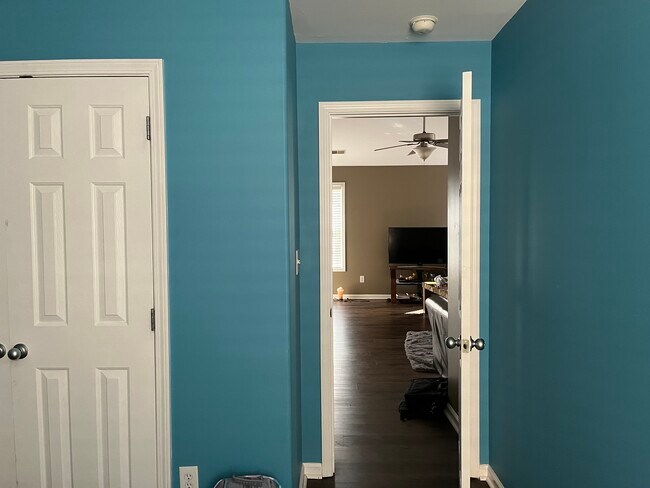 Foto del edificio - 3844 Pinecrest Way