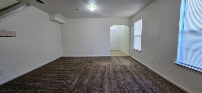 Foto del edificio - COMING SOON! 3 Bedroom Townhome Converse, TX