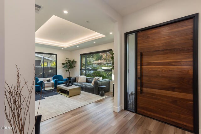 Foto del edificio - 620 Houseman St