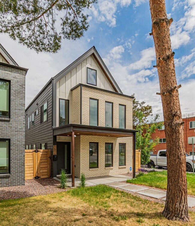 Foto del edificio - Luxury 3BD, 2.5BA Sloan's Lake Home with T...