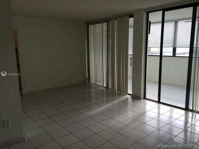 Foto del edificio - 2950 SW 3rd Ave