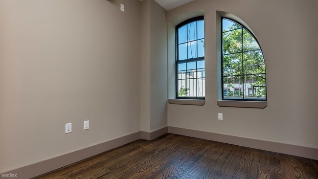 Foto del edificio - 266 Malcolm X Blvd