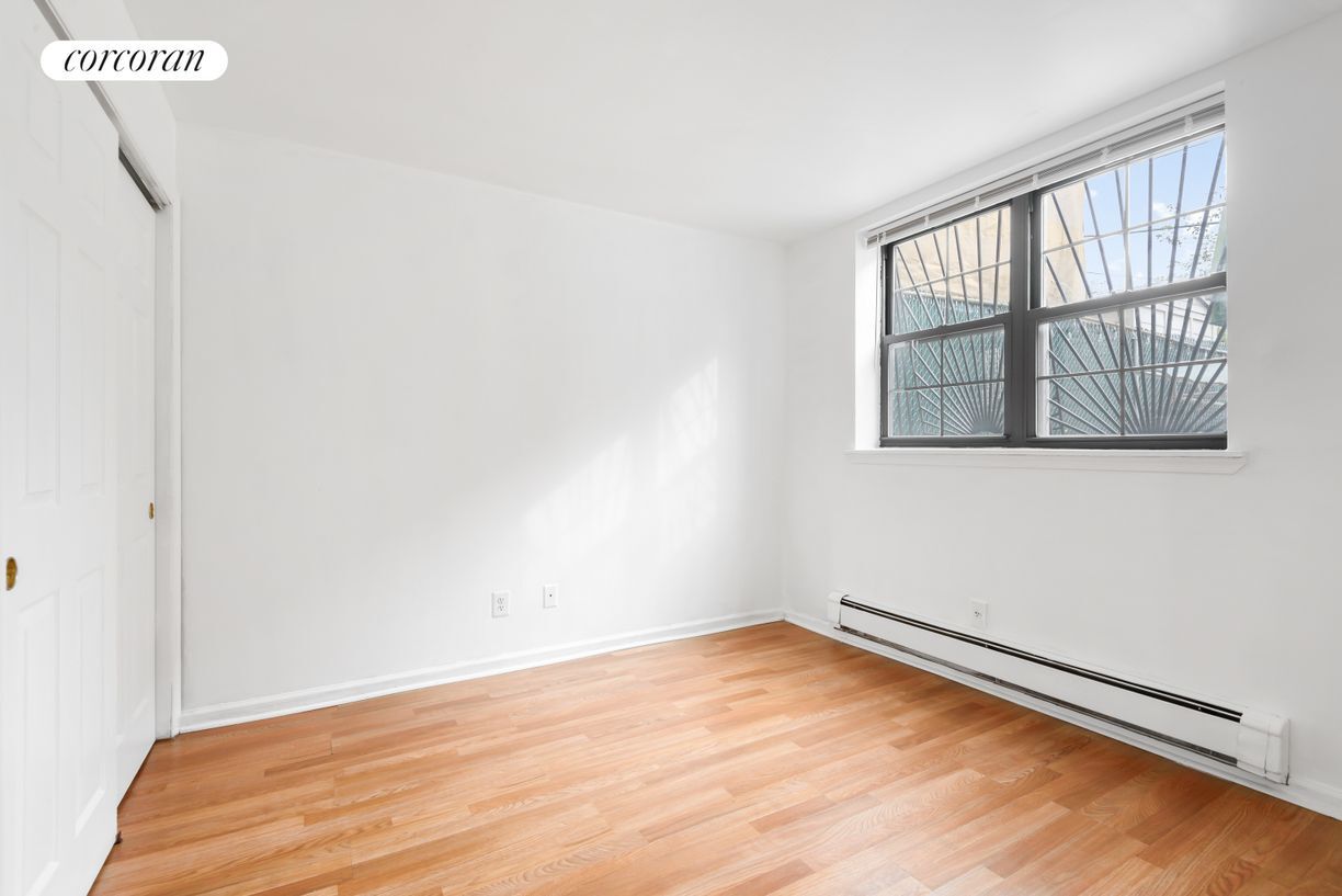 Building Photo - 11 Bancroft Pl
