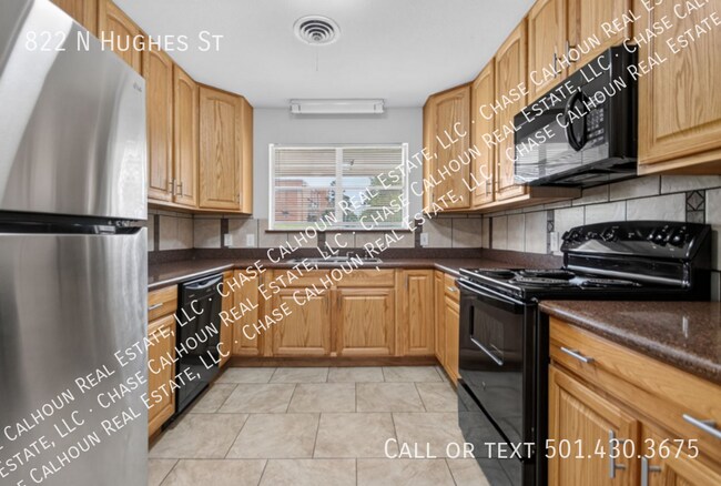 Building Photo - 822 N Hughes St
