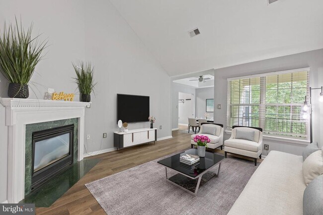 Building Photo - 15605 Everglade Ln