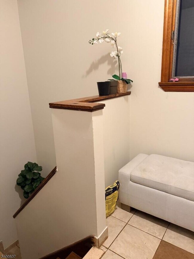 Foto del edificio - 120 Fenner Ave