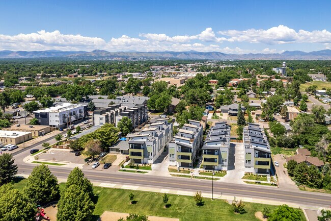 Foto aérea - Sloans Lake Row Home Assemblage #1-6