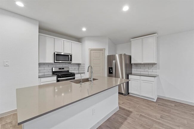 Building Photo - 7714 Murciana Dr