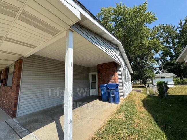 Building Photo - 515 Patterson Ln