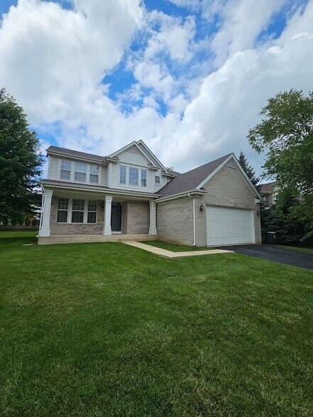 Foto principal - 420 Merry Oaks Rd