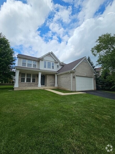Building Photo - 420 Merry Oaks Rd