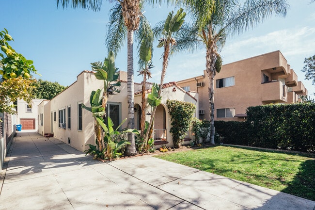 Building Photo - 948 North Hayworth Avenue