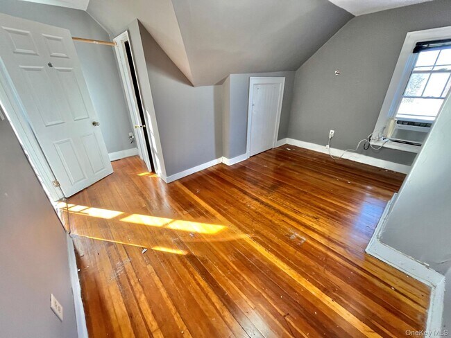 Foto del edificio - 49 Vernon Ave