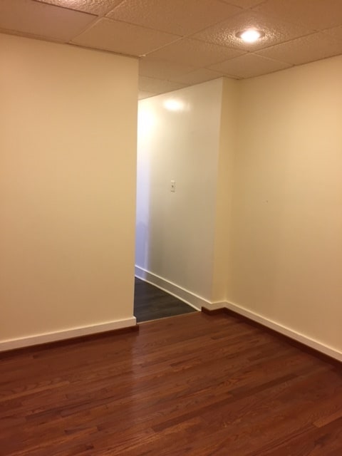 Building Photo - 3457 Chestnut Ave