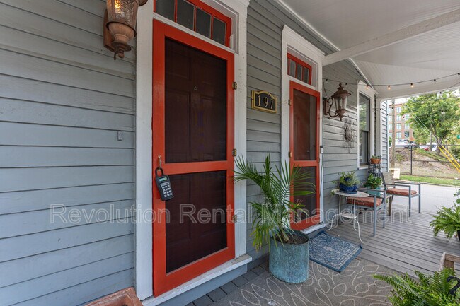 Foto del edificio - 197 Carroll St SE