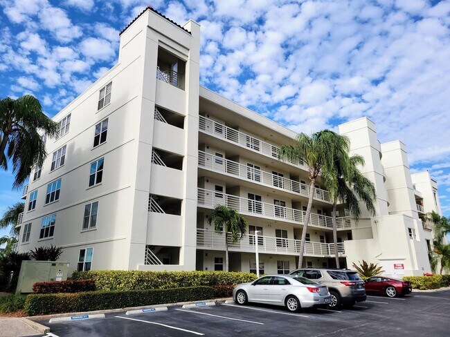 Photo - 6061 Bahia Del Mar Cir Townhome
