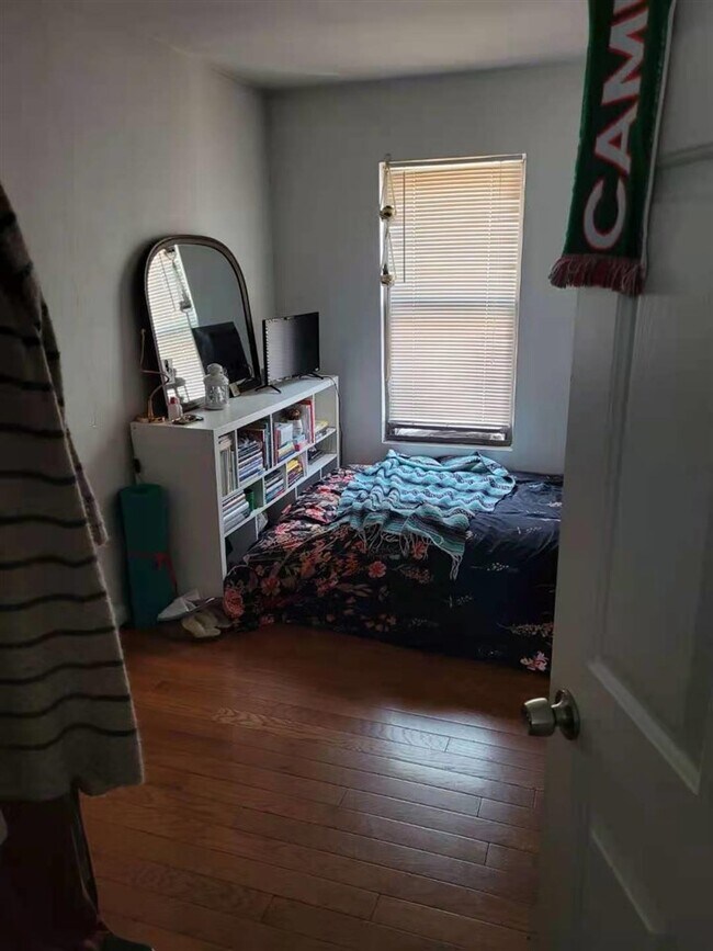 Foto del edificio - 227 8th St