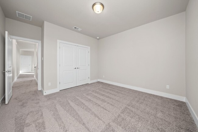 Building Photo - 217 Pinnacle Ln