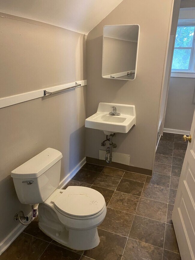 Building Photo - 1036 Alpine Ave NW