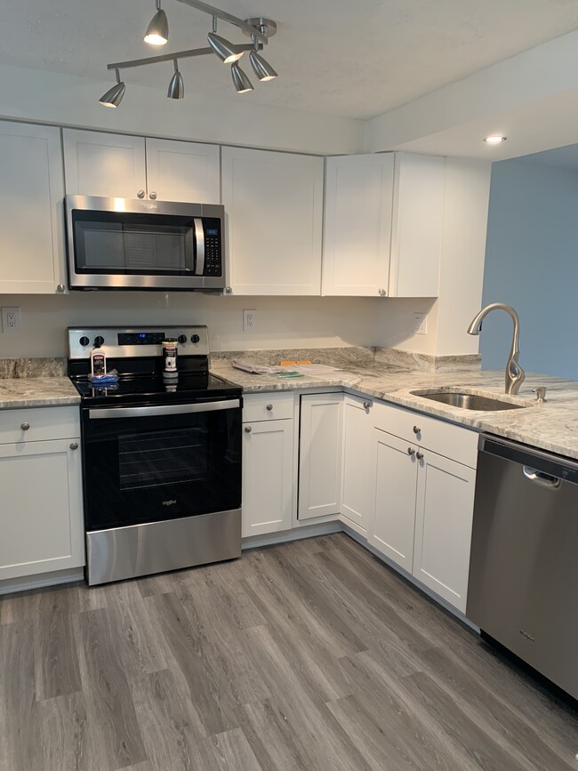 Foto del edificio - 5815 Whitfield Ct