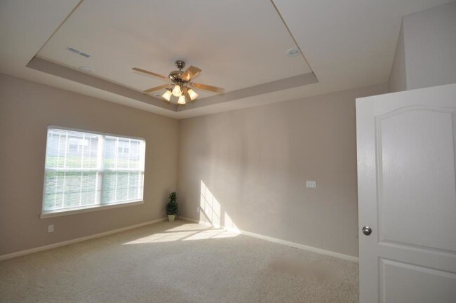 Building Photo - 1907 Ruby Oaks Ct