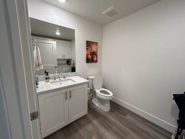 Building Photo - 3578 Rambla Pl