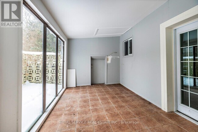 Photo du bâtiment - 3390 Durham Regional Hwy 2